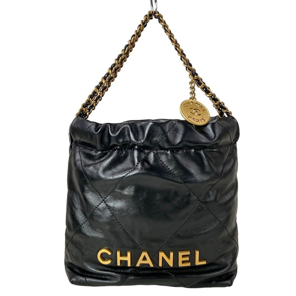 Chanel 22 mini handbag AS3980-B19059-94305